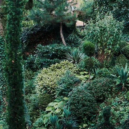 Cozy At The Castle Appartamento Budapest