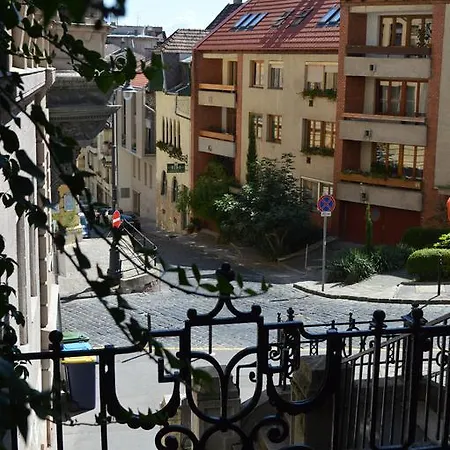 Cozy At The Castle Daire *